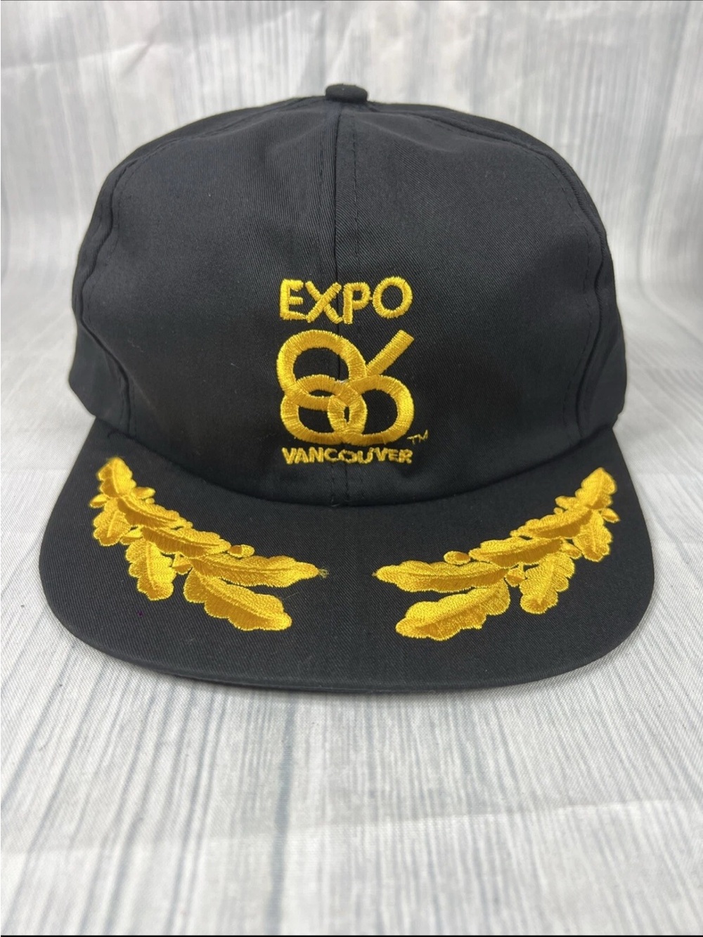 RARE Vintage Expo 86 Vancouver Black Mesh Gold Leaf Snapback Trucker Hat Cap